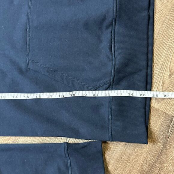 Tommy Hilfiger | Embossed Logo Hoodie Sweatshirt‎ - Picture 5 of 6